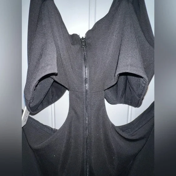 New ✨Alice + Olivia ✨Havana Cut-Out Minidress - Picture 9 of 13